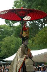 生き稚児にみる祇園祭 : 長刀鉾の稚児