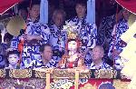 生き稚児にみる祇園祭 : 長刀鉾・生き稚児と禿（かむろ）