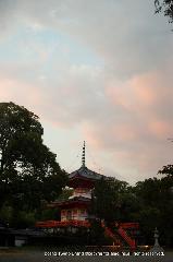 送り火　宵弘法 : 心経宝塔