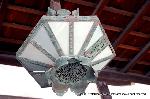 京の大仏さんを訪ねて : 方広寺の名が読み取れる釣り灯篭