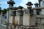 織田信長を訪ねて　阿弥陀寺・大雲院・総見院 : 森蘭丸三兄弟の墓碑