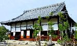 織田信長を訪ねて　総見院・本能寺・二条殿 : 木造信長坐像が本尊の本堂
