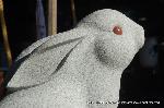 初詣にうさぎ神社へ　狛兎の岡崎神社 : 朱色の目が印象的である
