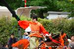 葵祭の前儀　賀茂競馬会 : この房は地位の証である「倭文庄（しとりのしょう）」
