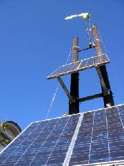 電力使用制限令発動 : 風車と太陽光のハイブリッド発電装置