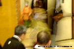 祇園祭　生稚児結納の儀 : 支度金目録を携え入場