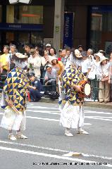 祇園祭　生稚児結納の儀 : 徒歩囃子は山鉾の中でも、唯一綾傘鉾だけである