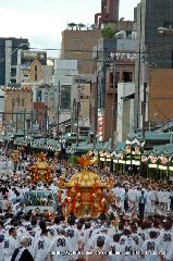 祇園祭　神輿洗いと祈り