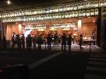 知られざる祇園祭 / 前（さき）の祭り : 祇園祭の付祭りとなる山鉾巡行を終え、祗園さんの神輿が洛中にやってこられた。
17日が神幸祭の神輿渡御があり、お旅所前の神輿踏みに歓声が沸いた。その夜から8日間、お旅所に無言でお参りすると願いが叶うらしい。
しかし、スサノオノミコトは24日には祗園さんにお帰りになる。
17日夜、神輿踏みにやってこられた方にしか、8日間お参りできる機会ないことになる。何か裏技はないものだろうか・・・