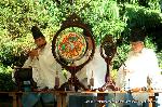 探し物は箸枕  : 秋祭り酣の京都。
各所の神社で祭礼が行われています。
神輿が練り歩くところに出会わせることが多い季節です。
写真は、雅楽奏上での蹴上にある日向大神宮例祭の様子です。