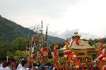 春祭最後の嵯峨祭 : 子供神輿に澤潟鉾・龍鉾・麒麟鉾・菊鉾・牡丹鉾 