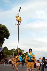 春祭最後の嵯峨祭 : 澤潟鉾の剣鉾差し