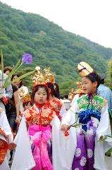 剣差し　嵯峨祭 : 稚児行列