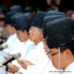 おしたけさん　伏見稲荷大社　火焚祭 : 参列者一同の大祓詞（おおはらえのことば)が祭場に轟く。