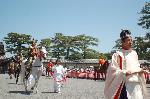 葵祭 　雅と勇壮 : 勅使列　検非違使（けびいし）列の先頭に立つ乗尻