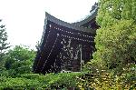 御霊祭 : 本殿の西に立つ楼門が正門である。
