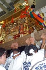 御霊祭 : 出町枡形商店街での差し上げ