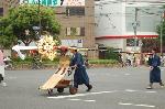 最後の紅葉あれこれ : 荷鉾(にないぼこ)でゆく紅葉鉾（徳大寺殿町）
