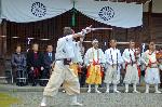 広隆寺　聖徳太子御火焚祭 : 刀で空を切る山伏