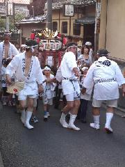 京都街角風景 : 株式会社彩 島 直樹さん ７月１６日に行われたこどもみこしです。こどもたちも祇?園祭しています。
