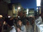 京都街角風景 : 疋田 利政さん 神幸祭　東御座の行列。勇壮な声とともに四若神興会のみなさんが勢いよく通り過ぎて行かれました。